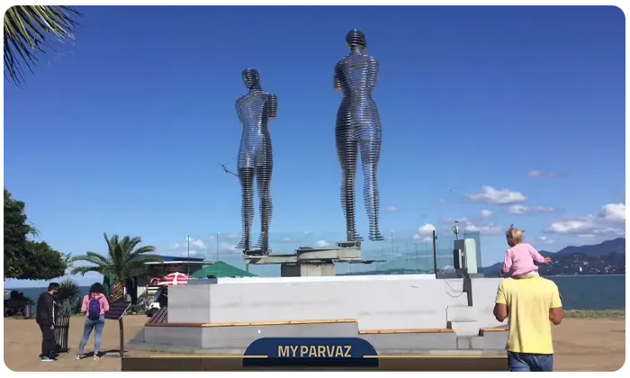 مجسمه عشق گرجستان